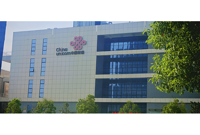 某中国联通云数据中心蓄电池更换